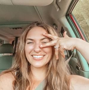 Meet your Posher, Macie